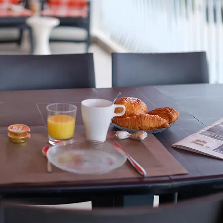 Avec Clim Et Terrasse *