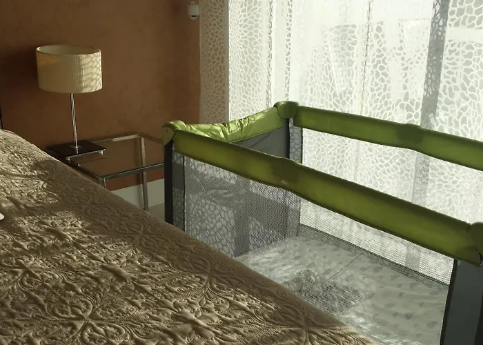 Apartment Avec Clim Et Terrasse Antibes