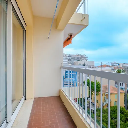 דירה Avec Clim Et Terrasse אנטיב